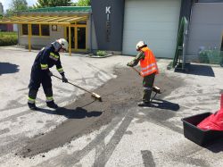 Techn Einsatz Oelbindearbeiten 20160508 1314152789