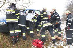 2016 02 14 Uebung   Verkehrsunfall Mit Menschenrettung 20160214 1405808728